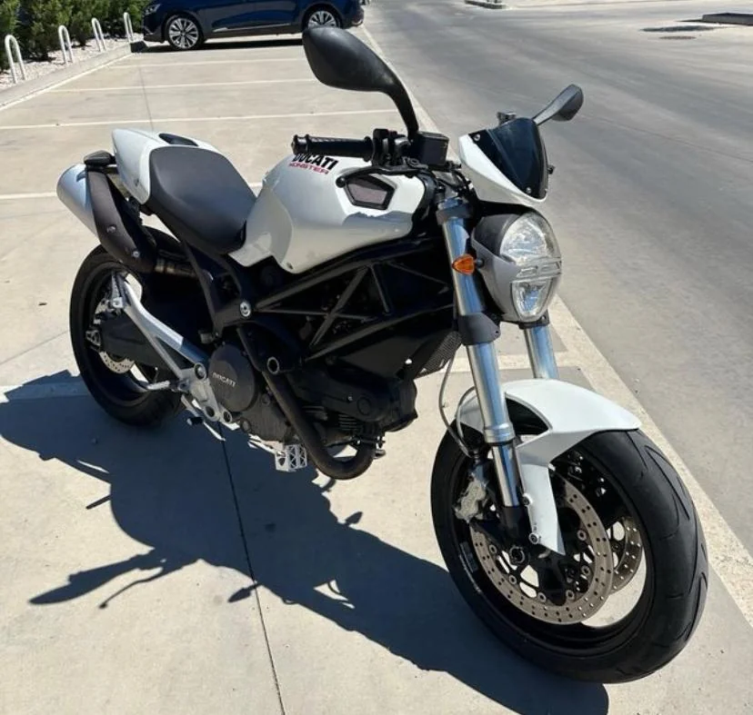 Ducati Monster vor der Moto-Scan-Inspektion